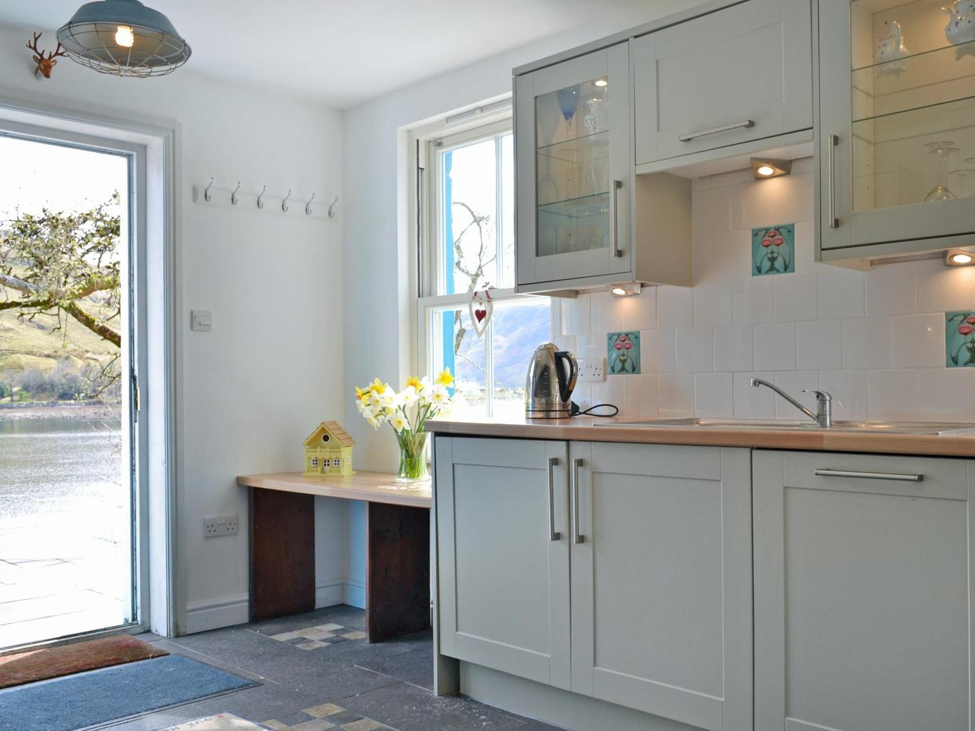 Loch Shore Cottage Dornie Buitenkant foto