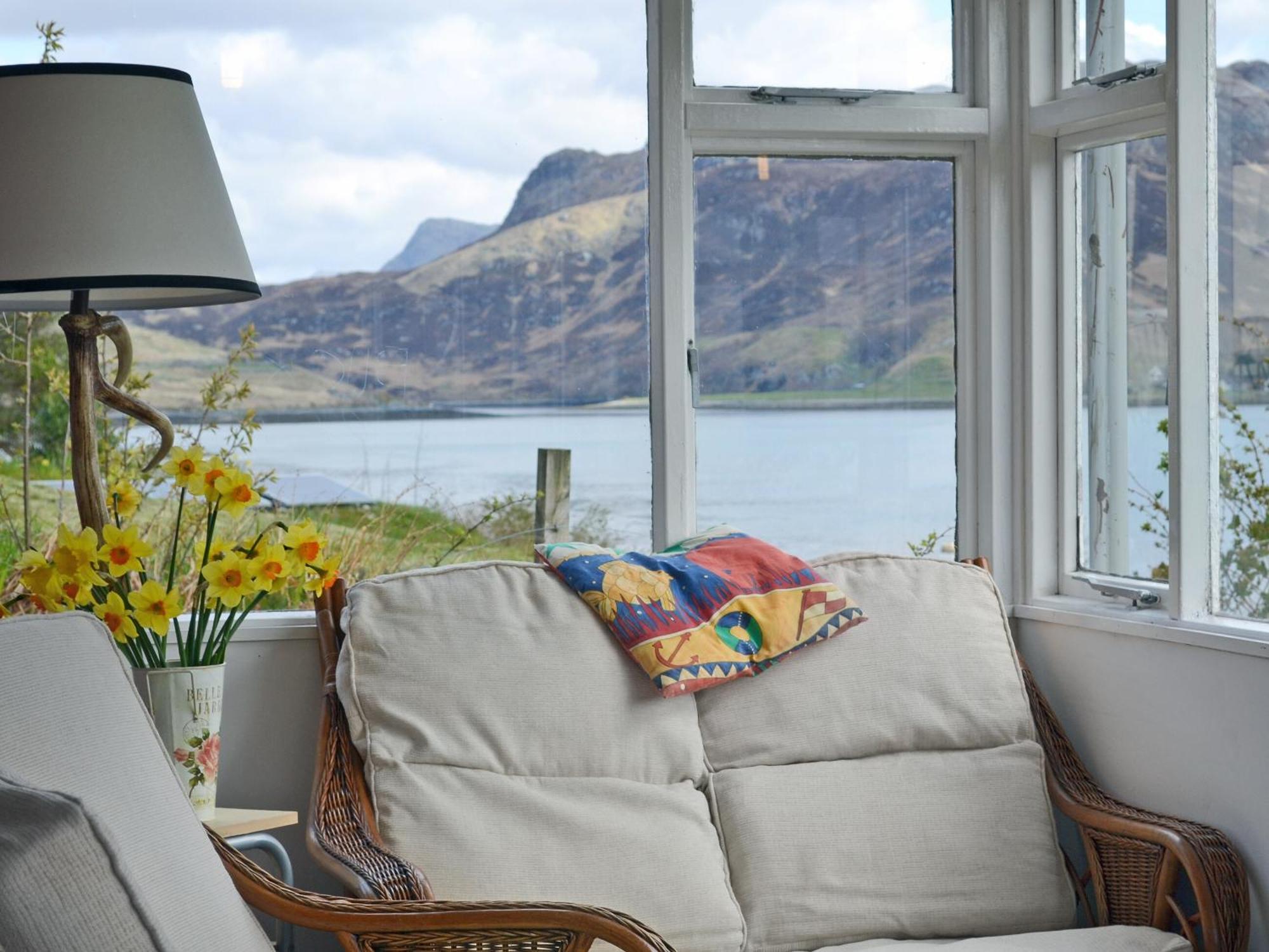 Loch Shore Cottage Dornie Buitenkant foto